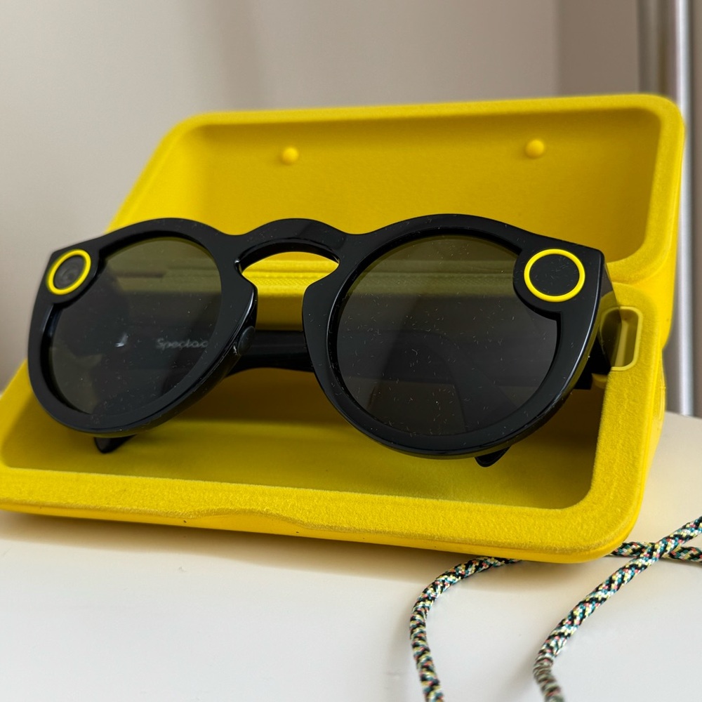 SPECTACLES Just For Snapchat - Picture 2 of 11